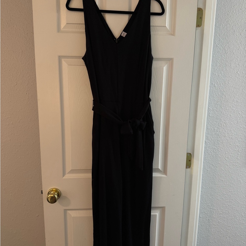 Old Navy Black Sleeveless V-Neck Sheath Jumpsuit